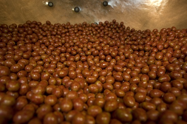 Olives en chocolat dans le chaudron